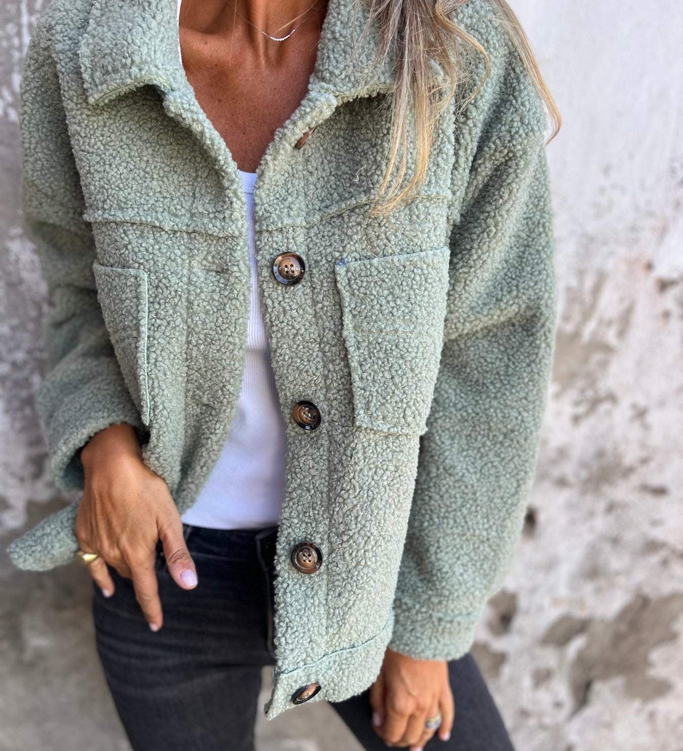 Lana - Teplá bunda s knoflíky